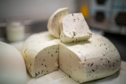 KEKİKLİ TOP KEÇİ PEYNİRİ